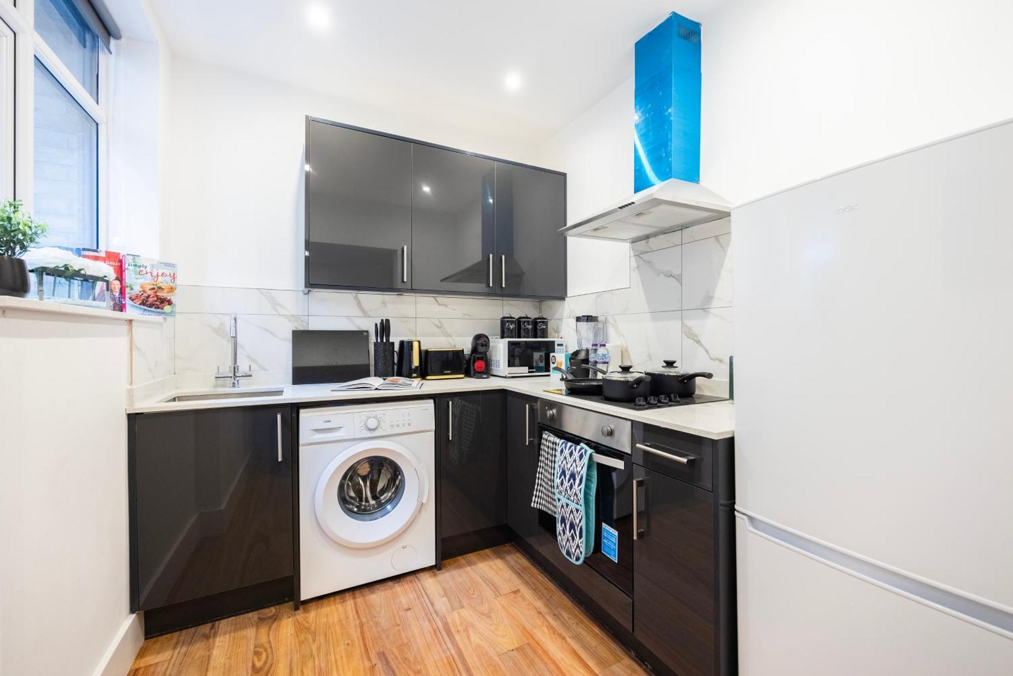 Block Of Apartments In Croydon ,Long Stays , Weekly & Monthly Offers , Contractors , Relocations , Leisure & Family Stays Exterior photo