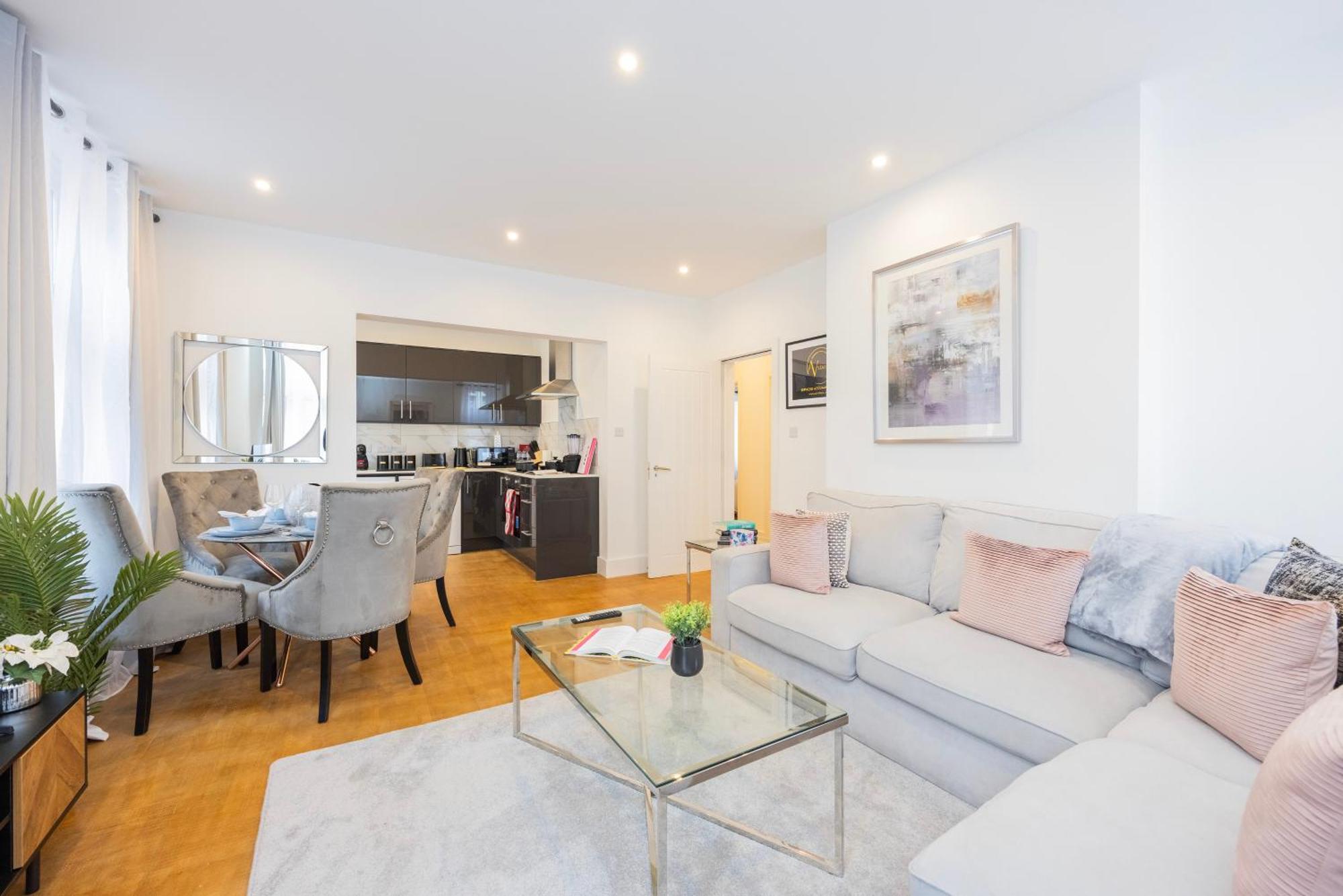 Block Of Apartments In Croydon ,Long Stays , Weekly & Monthly Offers , Contractors , Relocations , Leisure & Family Stays Exterior photo