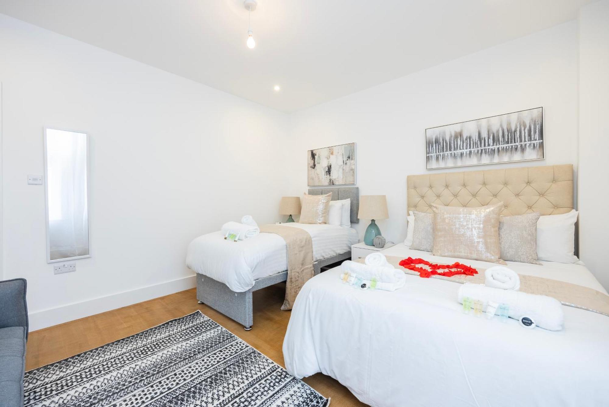 Block Of Apartments In Croydon ,Long Stays , Weekly & Monthly Offers , Contractors , Relocations , Leisure & Family Stays Exterior photo