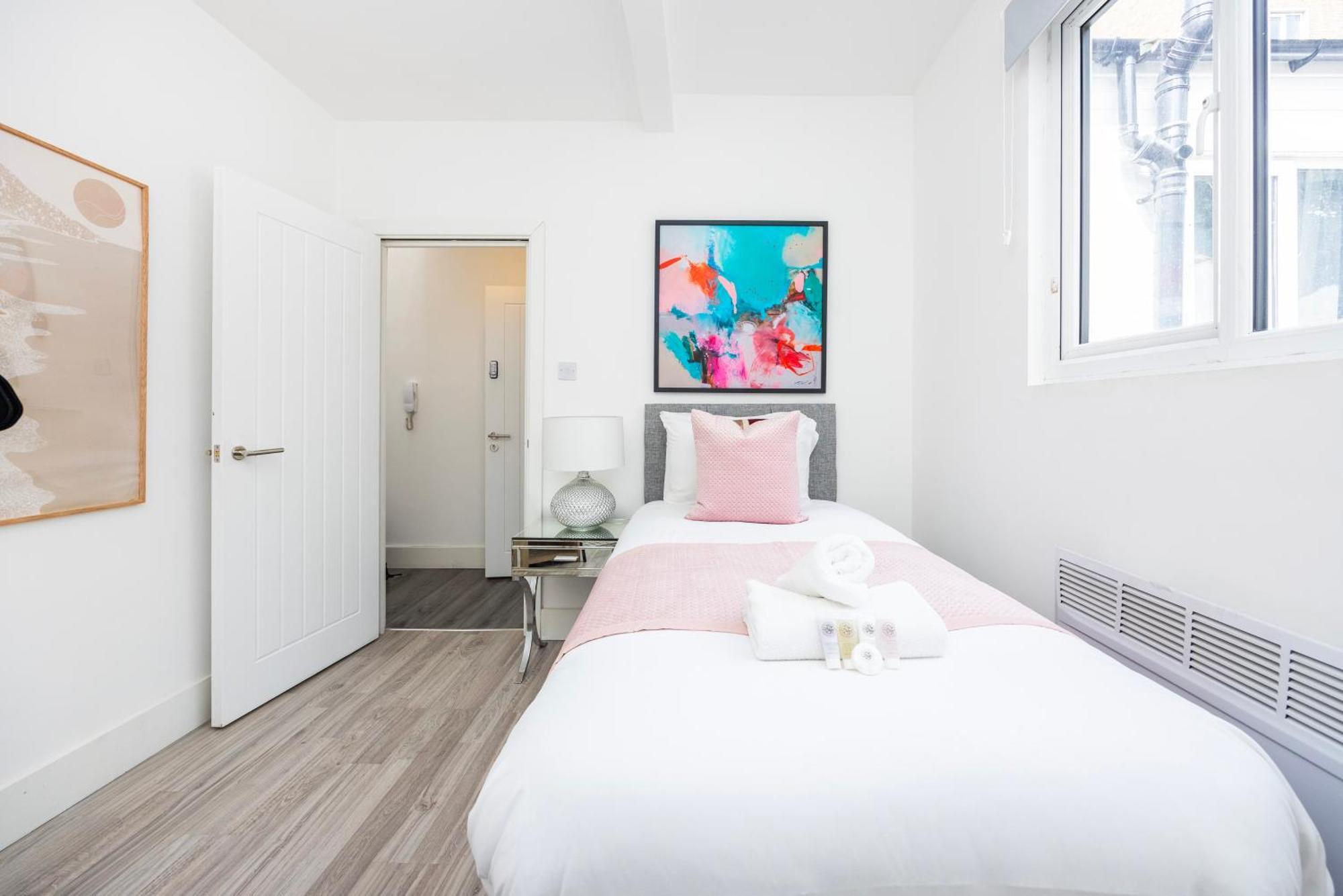 Block Of Apartments In Croydon ,Long Stays , Weekly & Monthly Offers , Contractors , Relocations , Leisure & Family Stays Exterior photo